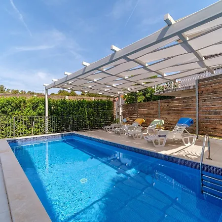 Holiday Mila - Private Pool *